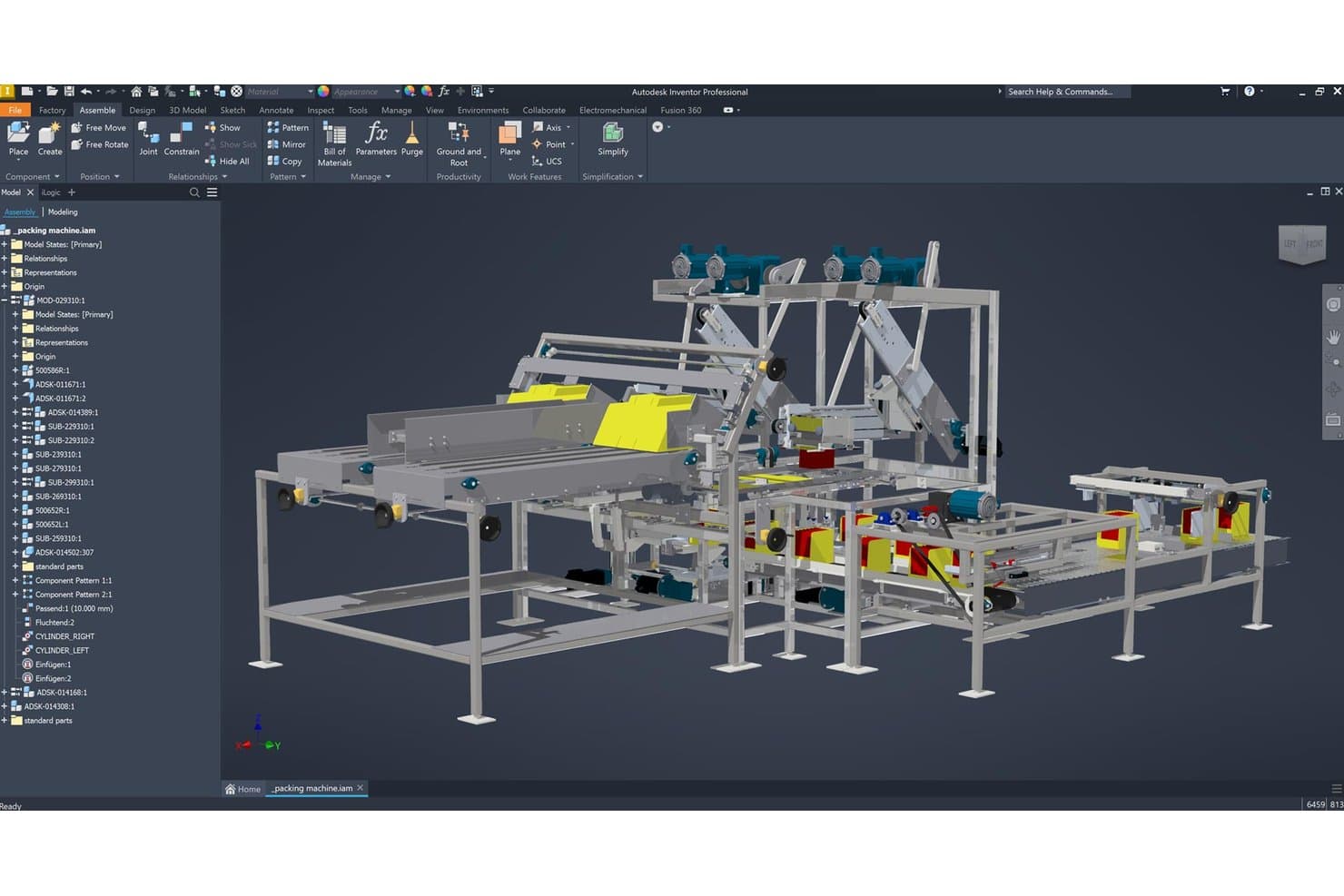 Autodesk Inventorin pakkauskoneen 3D-kokoonpano, jossa näkyy komponenttipaneeli.