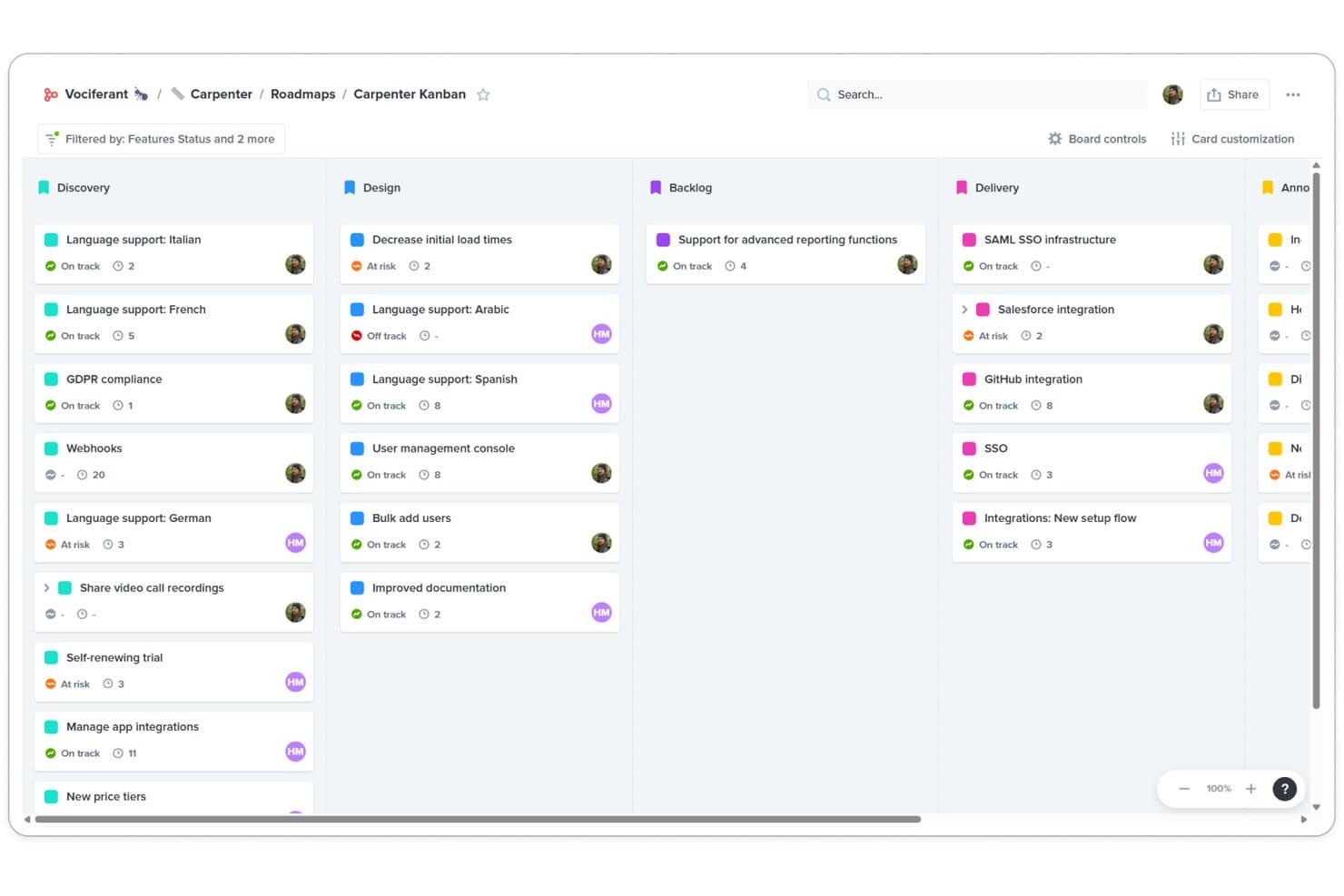 Productboardin Kanban-taulu, jossa ominaisuuskortit näkyvät Löytö-, Suunnittelu-, Työjono- ja Toimitus-sarakkeissa.