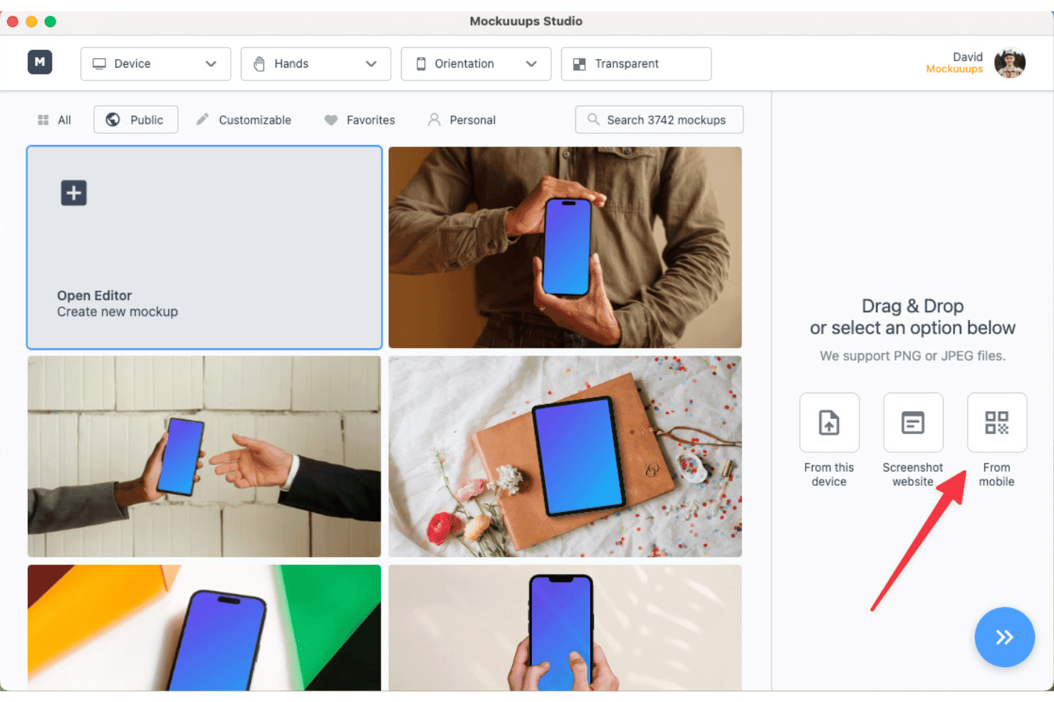 Mockuuups Studion käyttöliittymä, jossa näkyvät mockup-galleria ja kuvanlatausvaihtoehtojen paneeli.